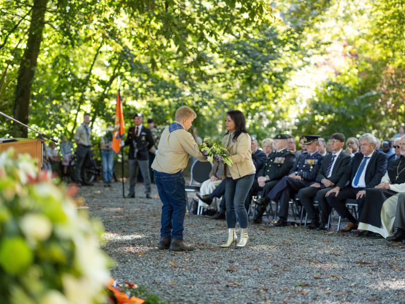 ../public/images/images/fotos/2023/Op Vleugels Der Vrijheid - 24 sept 2023 - 167.jpg